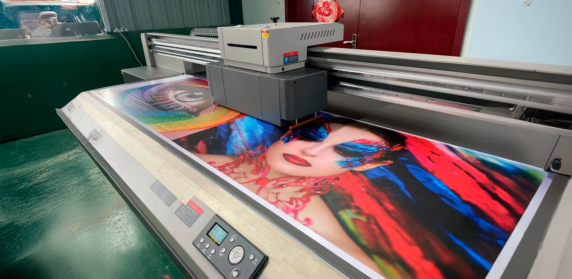 impresora cama plana UV